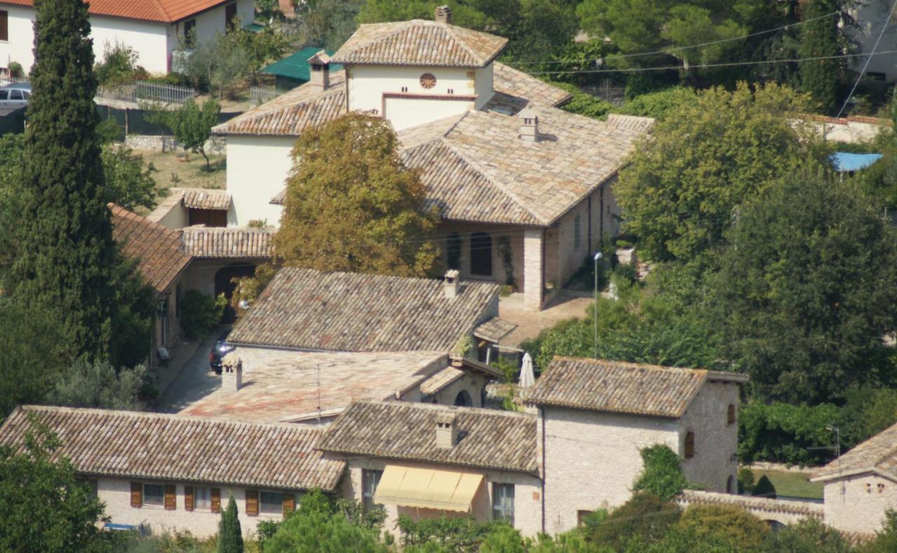 斯波莱托 La Palombaia旅馆 外观 照片